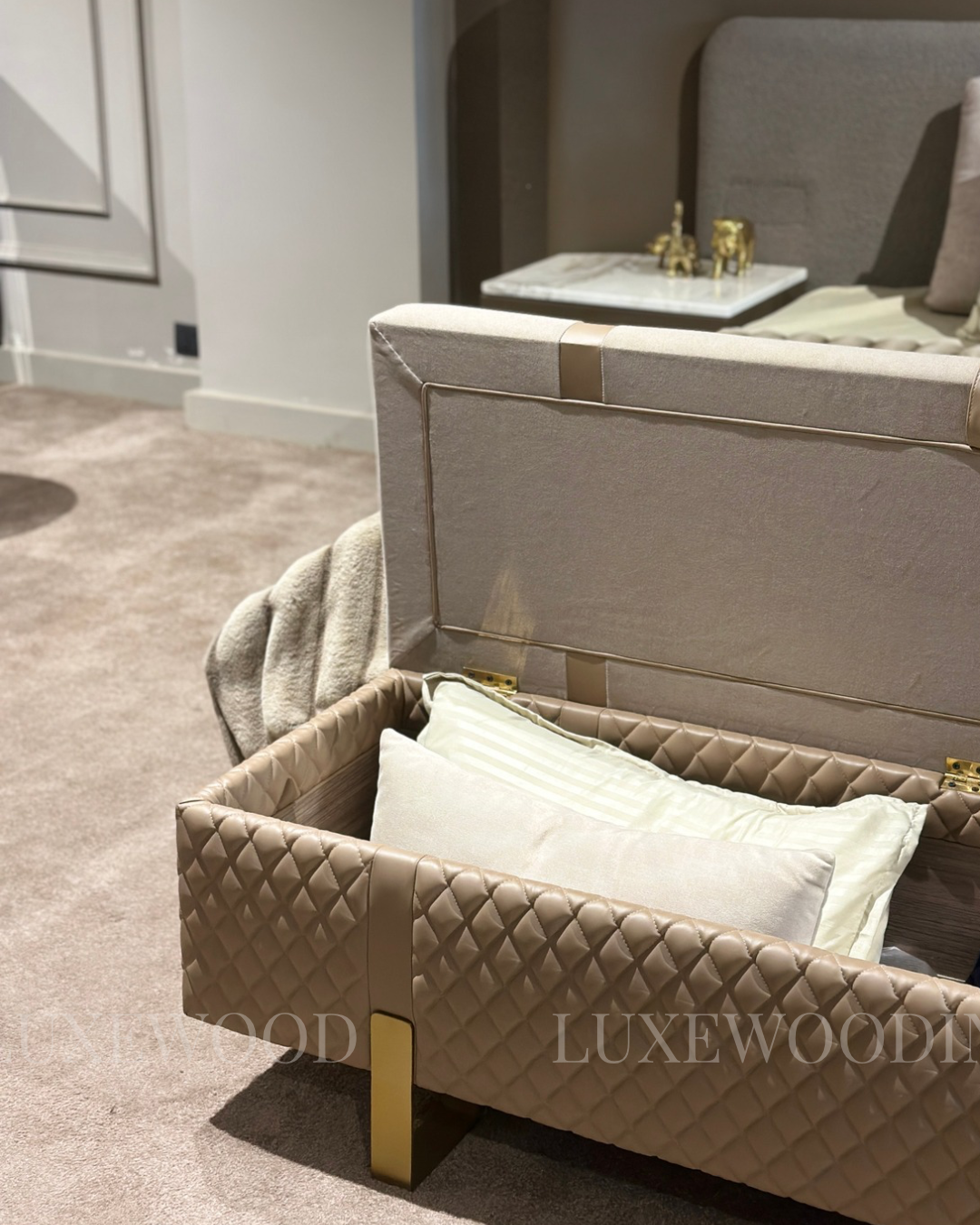 ZOE OTTOMAN / BENCH WITH STORAGE ( BEIGE / CREAM / WHITE / TAN )