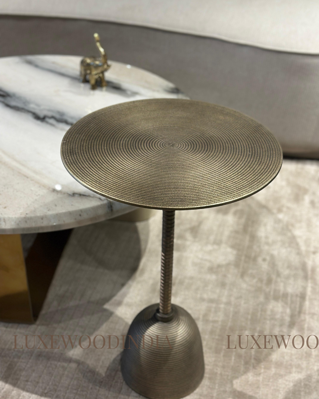 SUNDANCE SIDE / PEG TABLE