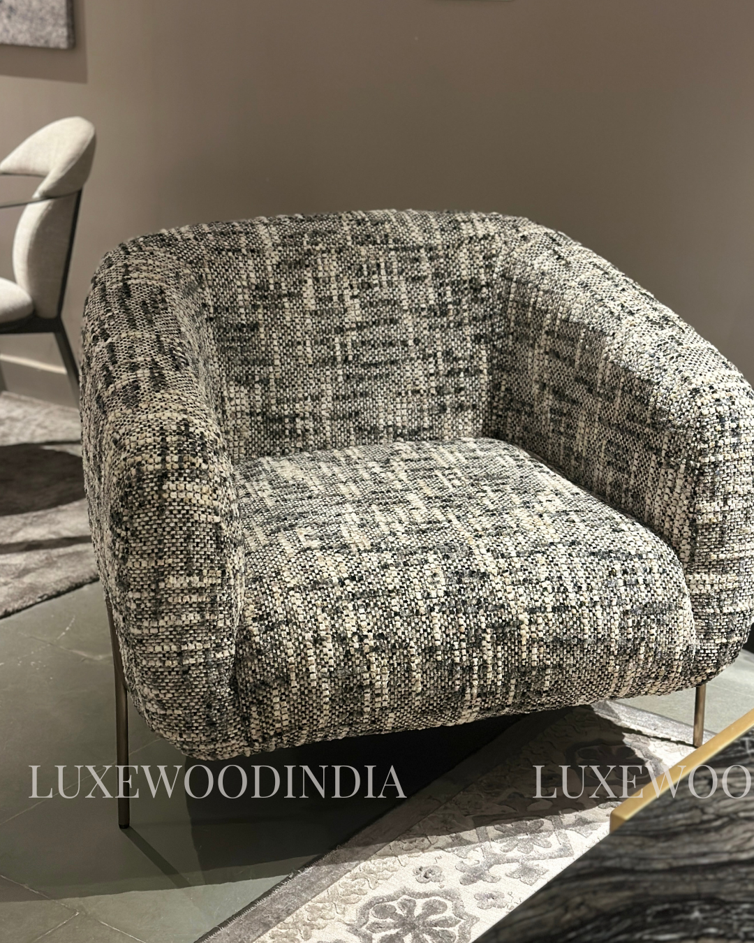 BUBBLE  LOUNGE CHAIR