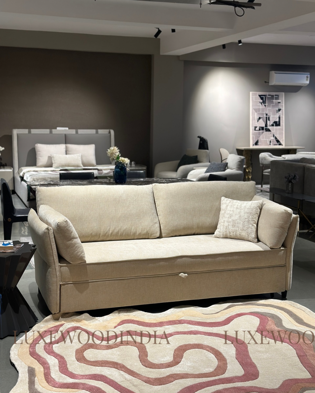 SOFA CUM BED / MANUAL PULL OUT SOFA  ( DAY BED ) - CREAM / Fluted