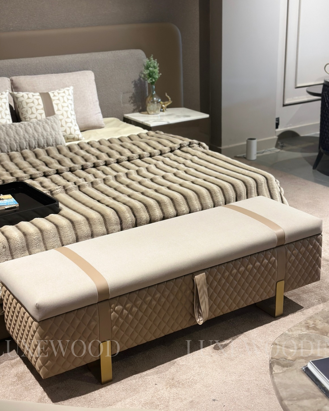 ZOE OTTOMAN / BENCH WITH STORAGE ( BEIGE / CREAM / WHITE / TAN )